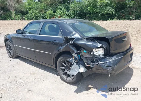 2008 Chrysler 300 Touring z USA, uszkodzony, nr VIN 2C3LA53G08H135619